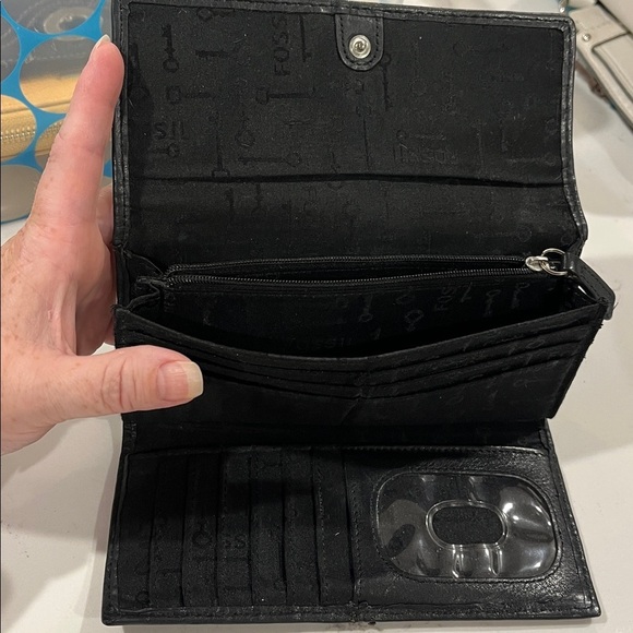 Fossil Trifold Wallet - Picture 4 of 5